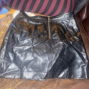 Aritzia Wilfred Free black vegan leather mini skirt size 6